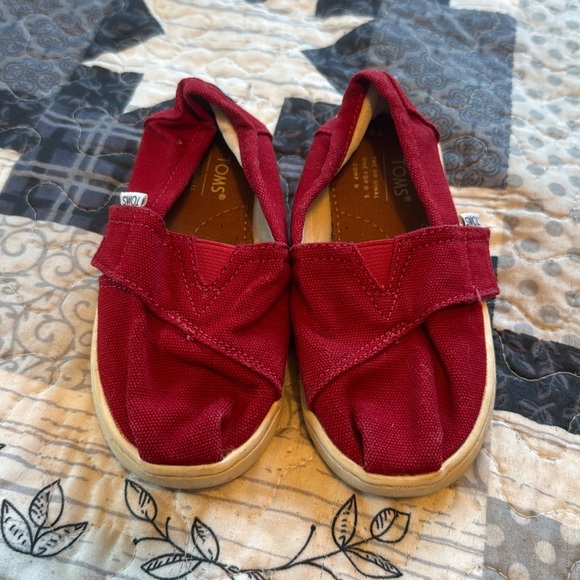 Toms Other - Toms Toddler Sneakers